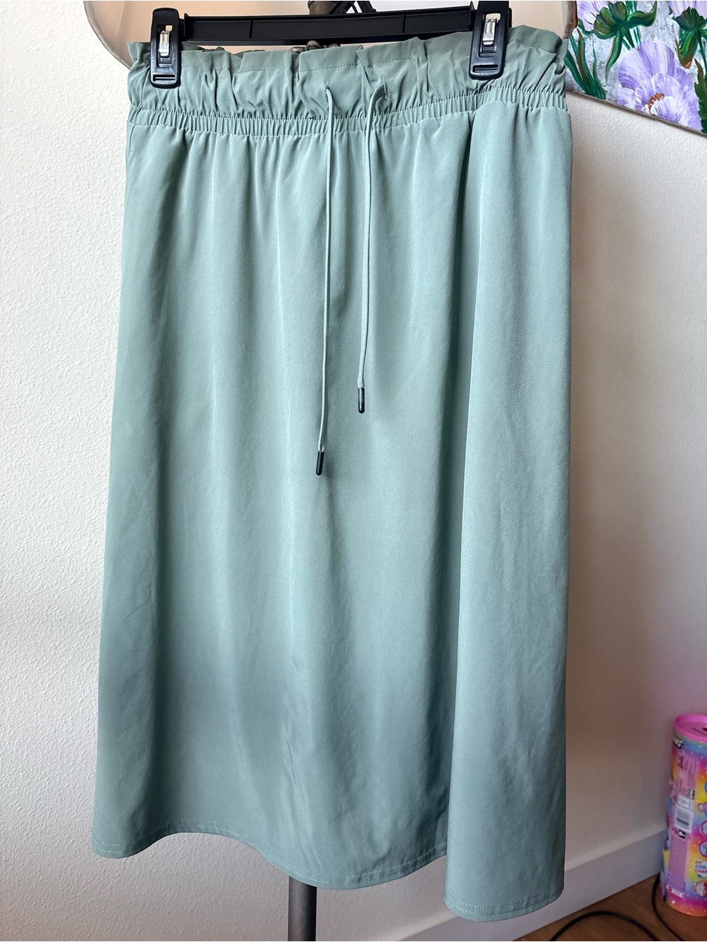NWOT Marika Sage Green Paperbag Waist Midi Skirt Drawstring Size M